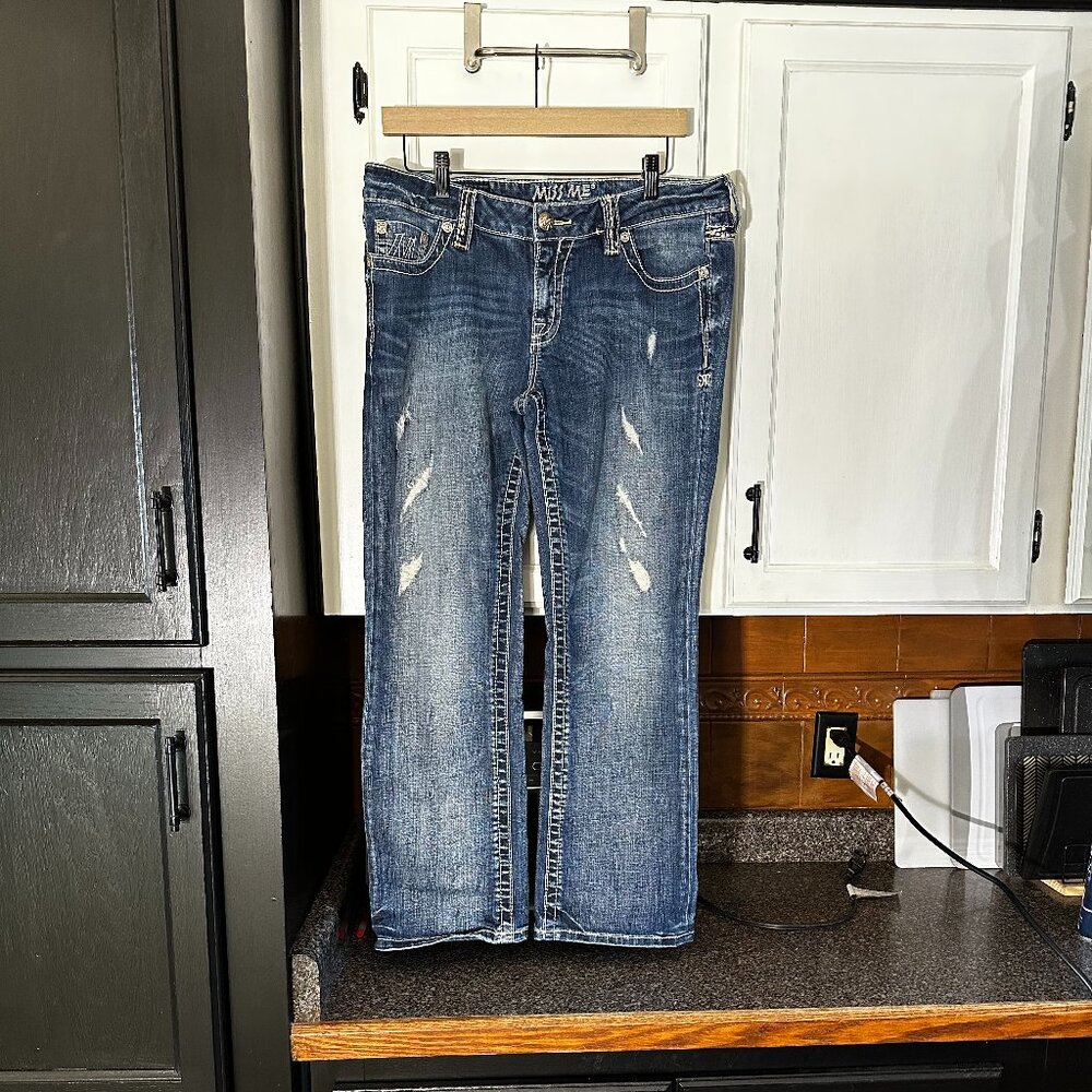 Miss Me Cropped Straight Leg Jeans Size 31